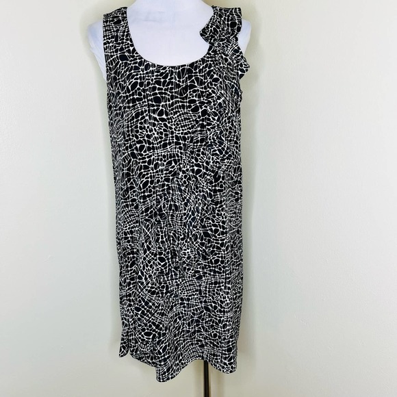 Kenneth Cole Silk Dress 8 Shift Black White Ruffle Scoop Neck Sleeveless Modest - Picture 1 of 7